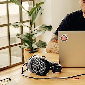  Beyerdynamic DT 990 Pro 250 ohm Over-Ear Studio Headphones  