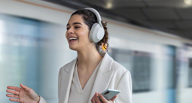  Sony WH-1000XM5 Wireless Headphones    